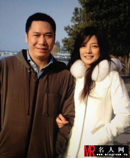 赵薇微博生活照第二波 抱女素颜自拍(1)