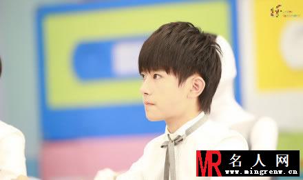 TFBOYS教室照 白色衬衫优雅阳光(1)