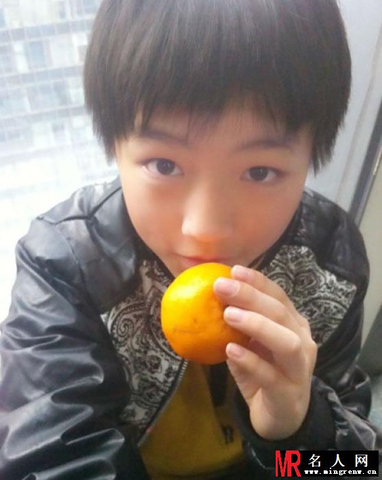 TFBOYS王俊凯2013年青涩生活照集(1)