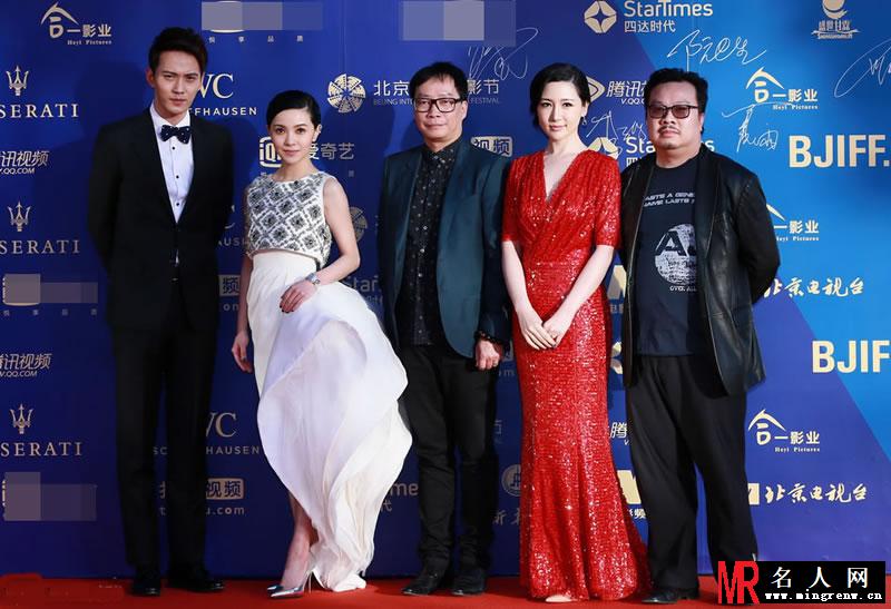 北京国际电影节闭幕红毯集锦 李玟爆乳展火辣曲线(1)