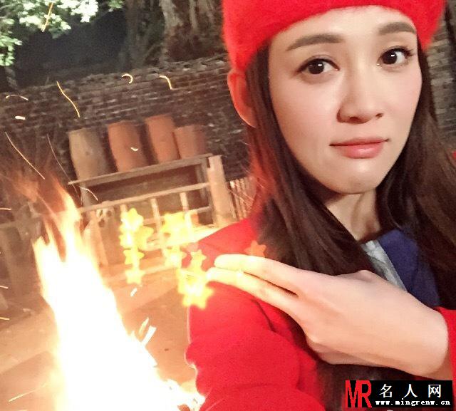 陈乔恩甜美自拍 获粉丝点赞(1)