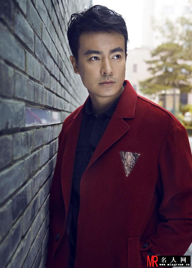 于波时尚大片曝光 干练优雅尽显熟男魅力(1)