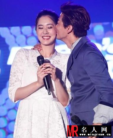 陈晓东夫妇台上热吻 甜蜜婚姻令人向往(1)