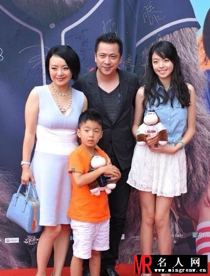 王中磊女儿曝光 与冯绍峰倪妮亲密合照(1)