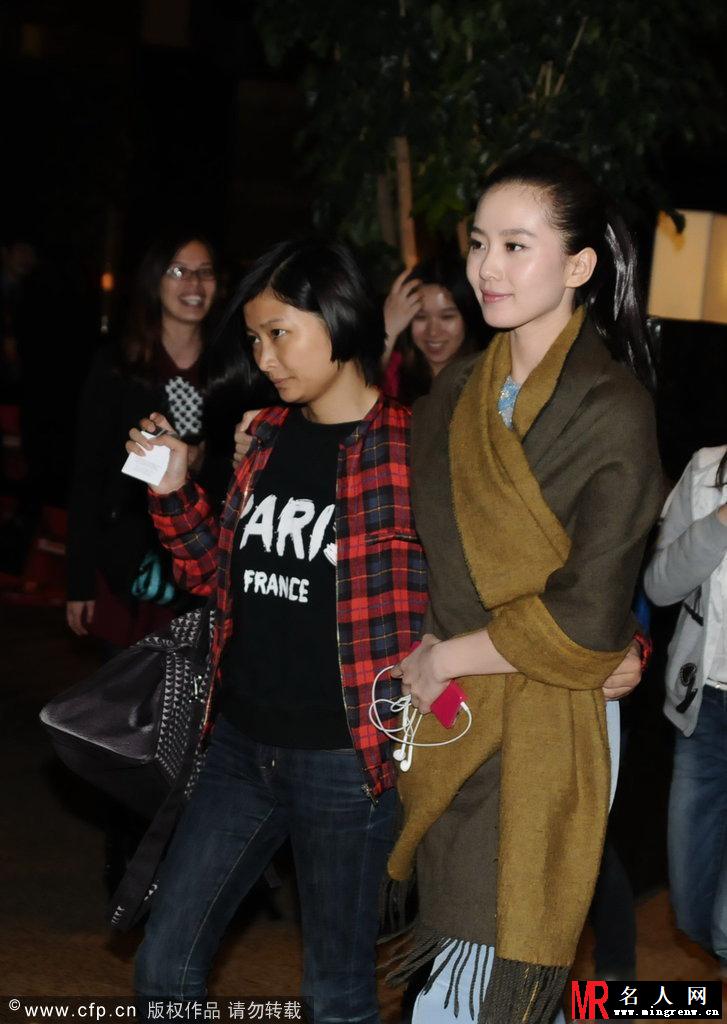 吴奇隆现身上海秘密约会女友刘诗诗(1)