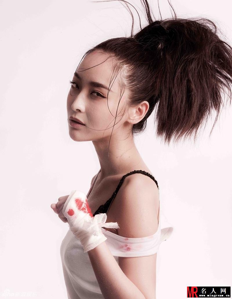 李曼性感写真大片 演绎女神与女战神(1)