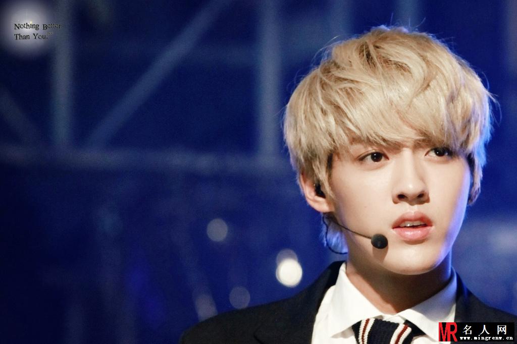 2013年Seoul K-pop Choice吴亦凡帅气现身首尔 天使颜神引爆现场高潮(1)