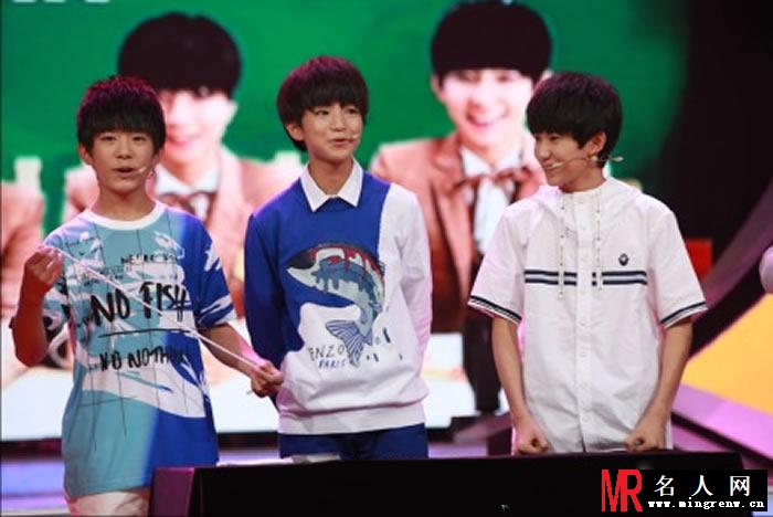 TFBOYS《年代秀》现场照片(1)
