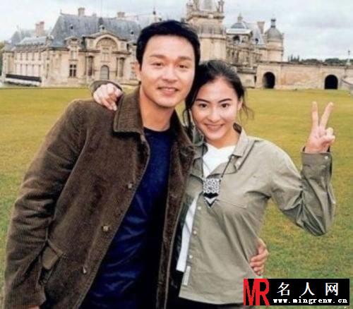 大牌明星罕见绝版照片 张国荣轻搂张柏芝(1)