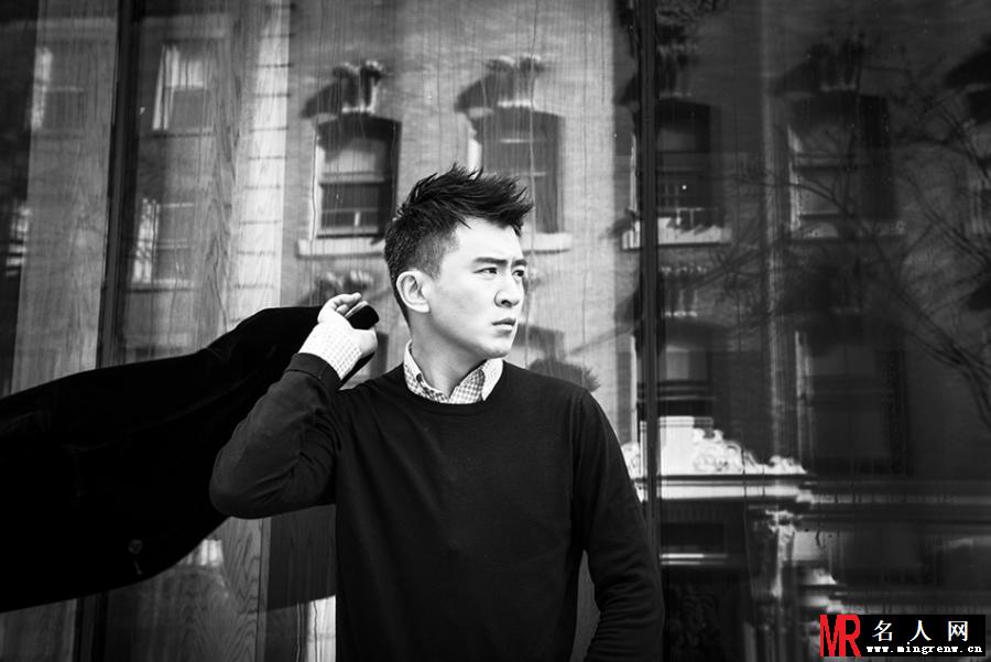 郭家铭黑白写真曝光 忧郁眼神尽显绅士范(1)