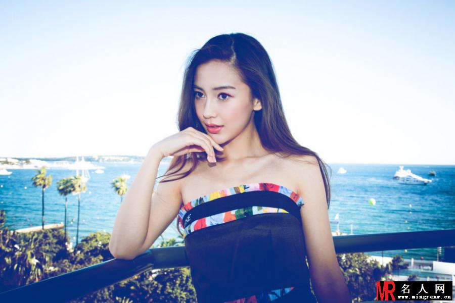 Angelababy戛纳私房美照 清凉打扮媚眼醉人(1)