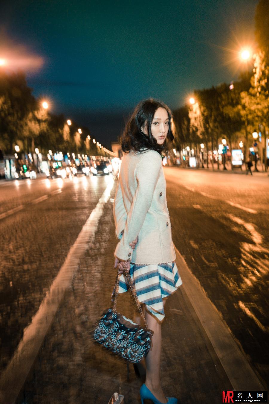 周迅巴黎街拍彩色大片 欧美休闲风显率性(1)