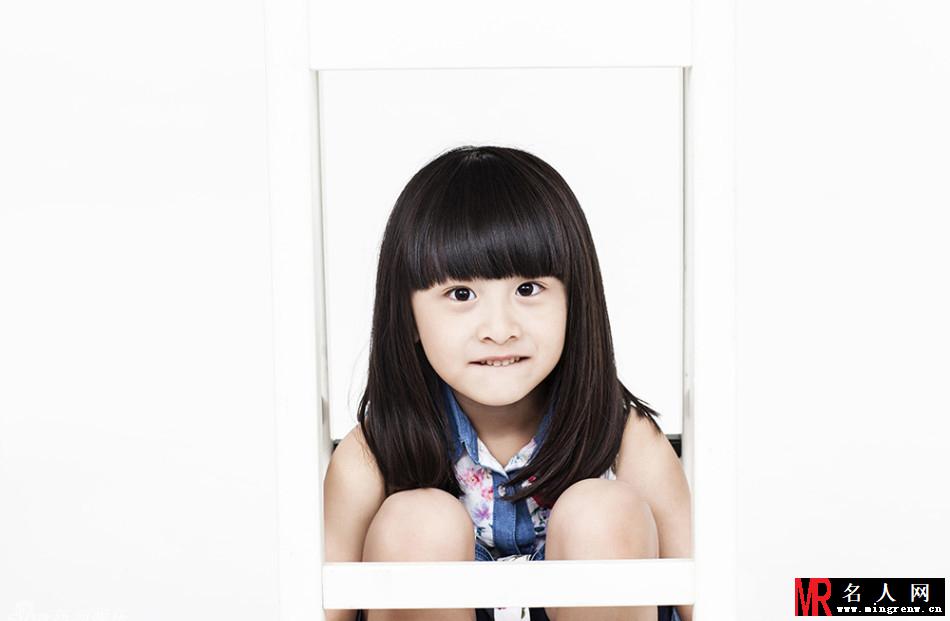Cindy俏皮可爱写真 将成为环球Baby代言人(1)