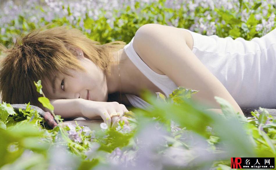 妇女节福利 盘点那些人比花魅的女星靓照(1)