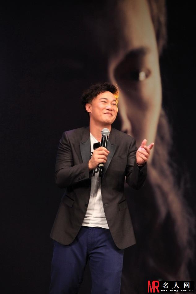 陈奕迅《准备中》发布会 表情搞怪心情好(1)
