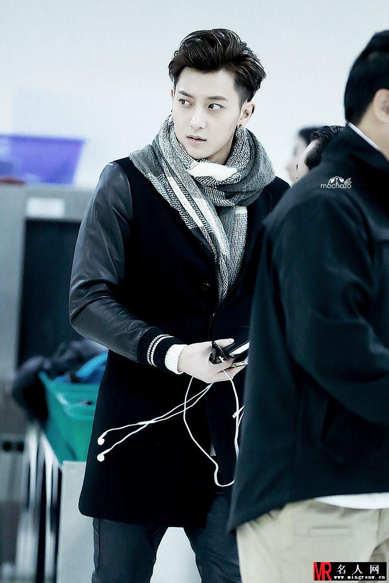2014年11月EXO韩国金浦飞日本羽田机场写真黄子韬图片写真(1)