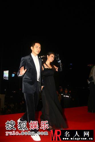 2007莱卡风尚大典 林心如钟汉良牵手亮相(1)