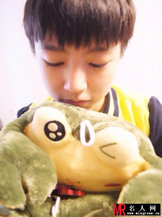 TFBOYS王俊凯2013年青涩生活照集(1)