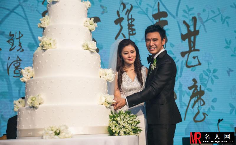 62岁的钟镇涛香港补办婚宴 张学友曾志伟祝贺(1)
