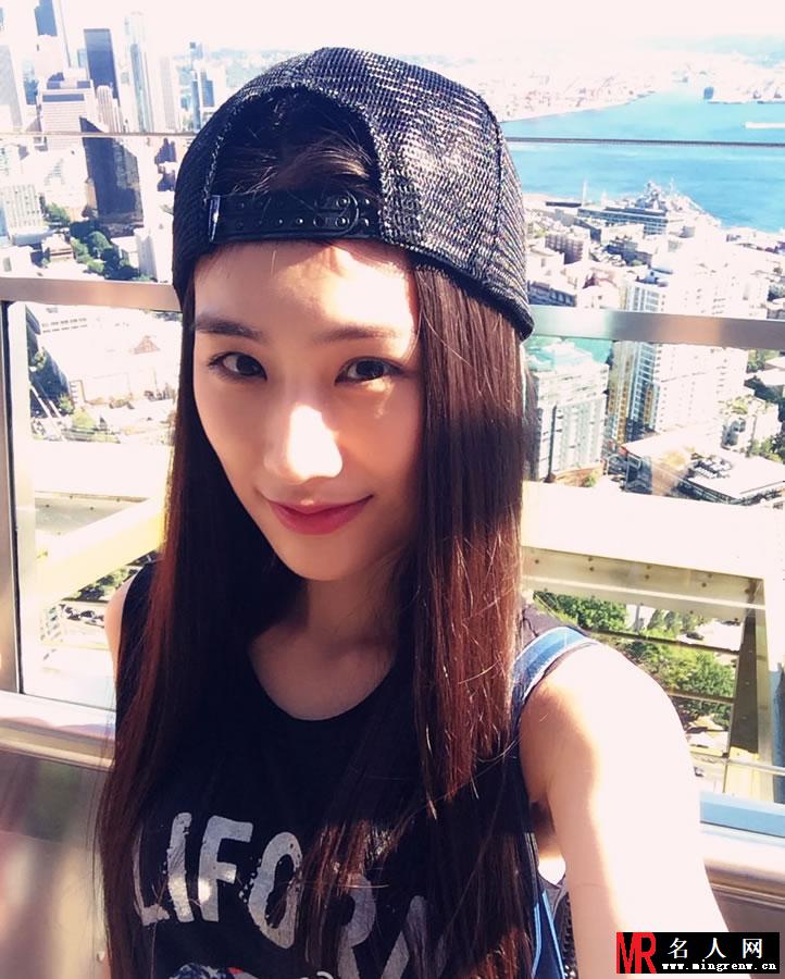 杨子新欢王婉中美艳生活照 黄圣依翻版成热议(1)
