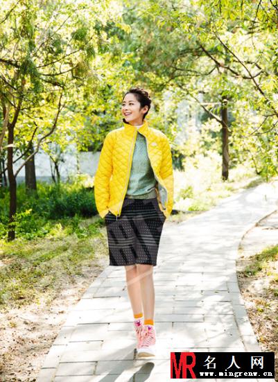 颖儿运动写真曝光 休闲装扮甜美可人(1)