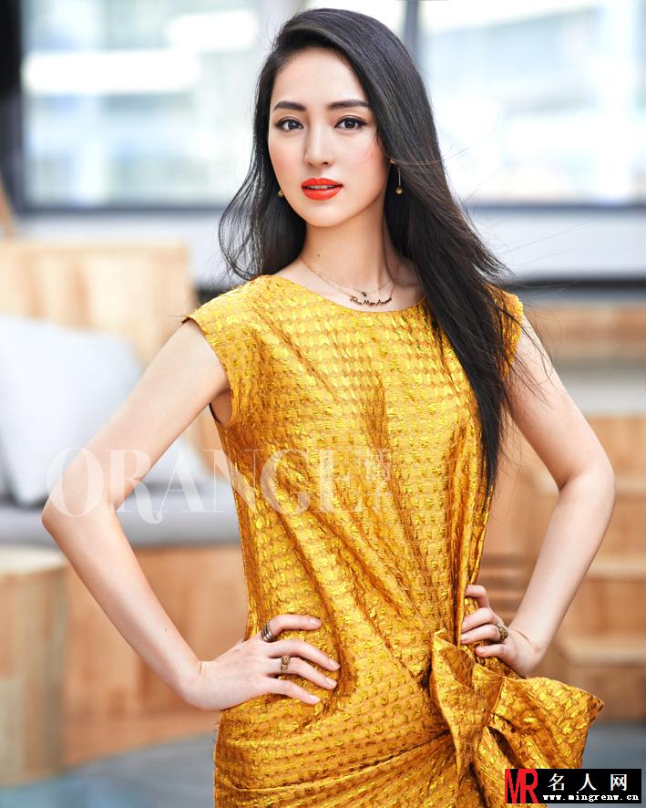 董璇熟女写真曝光 展现优雅女人味(1)