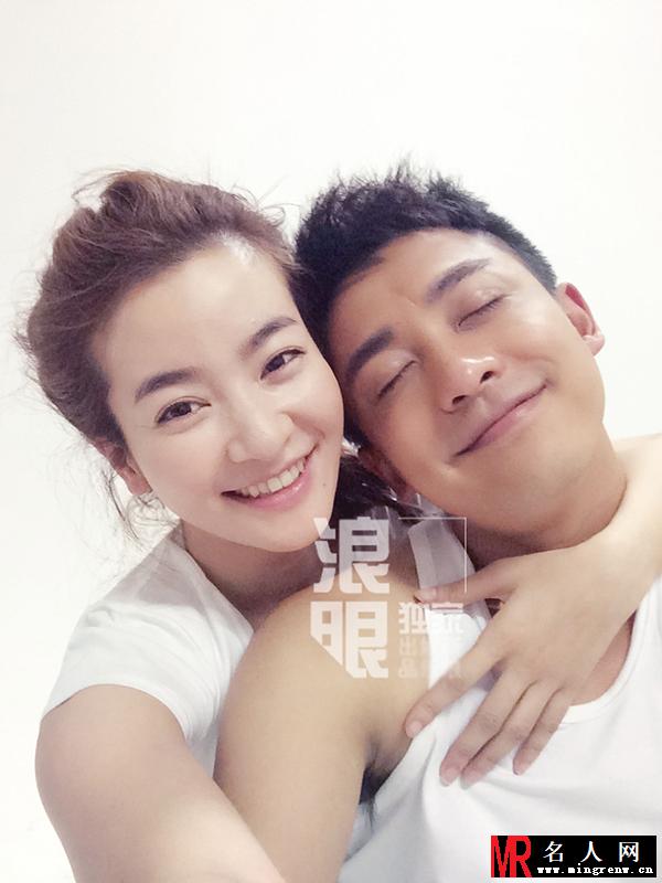 李佳航李晟恋情曝光 亲密咬指私房照(1)