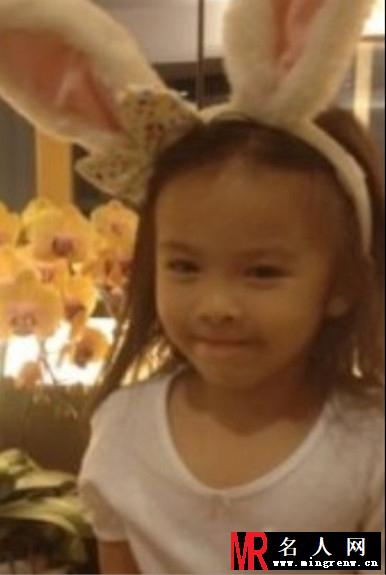 刘涛私生活居家照 可爱儿女卖萌温馨动人(1)
