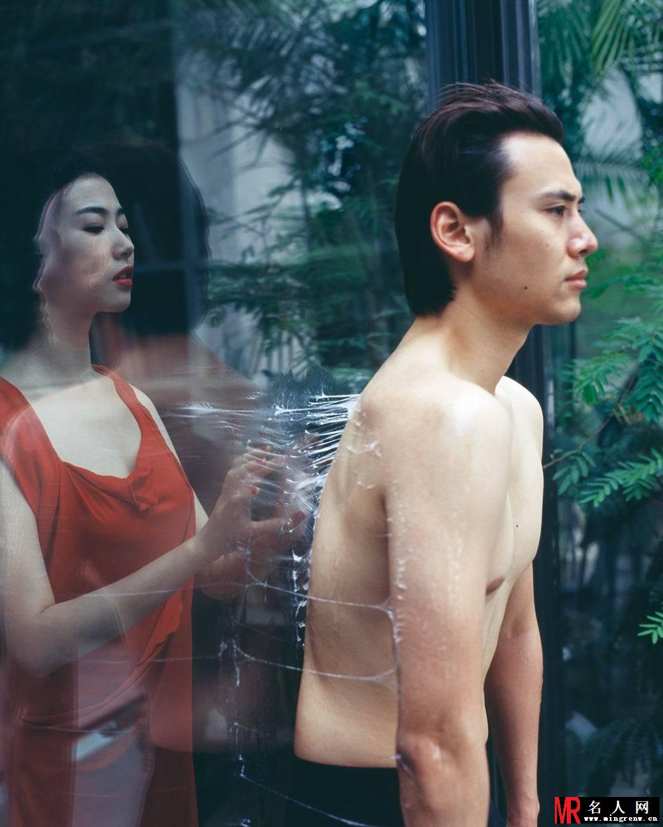 张辛苑诡丝写真 神秘魅力吸引眼球(1)
