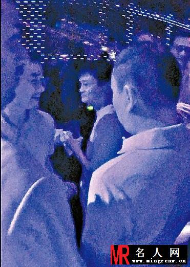 马云现身夜店 球星奥尼尔现场打碟赠兴(1)