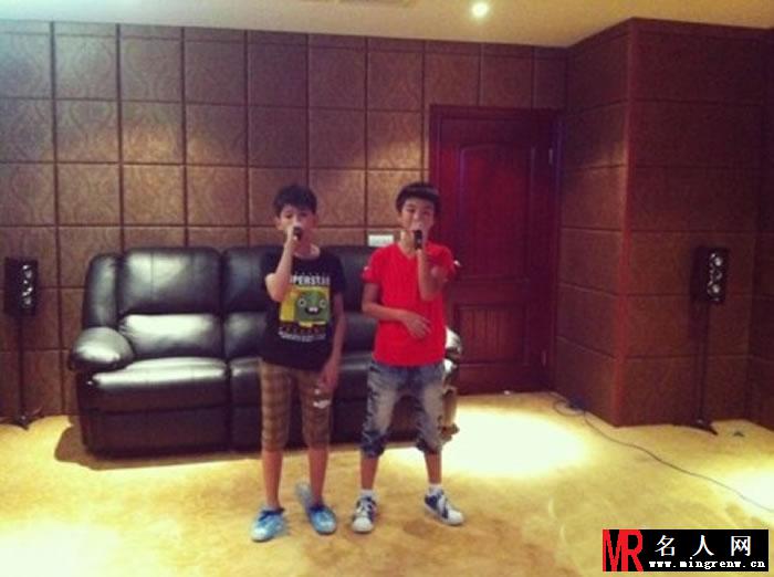 TFBOYS王源2012年青涩可爱生活照集(1)