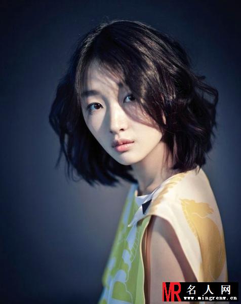 清纯谋女郎周冬雨摇身变成熟小女人(1)