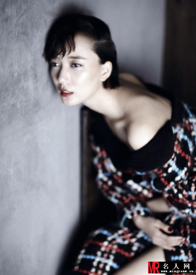 王珞丹慵懒大片 奢华美服妩媚诠释(1)