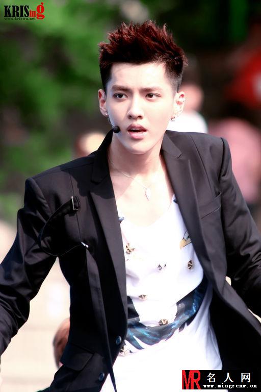 2013年EXO景福高中公演吴亦凡图片 队长帅气阳光(1)