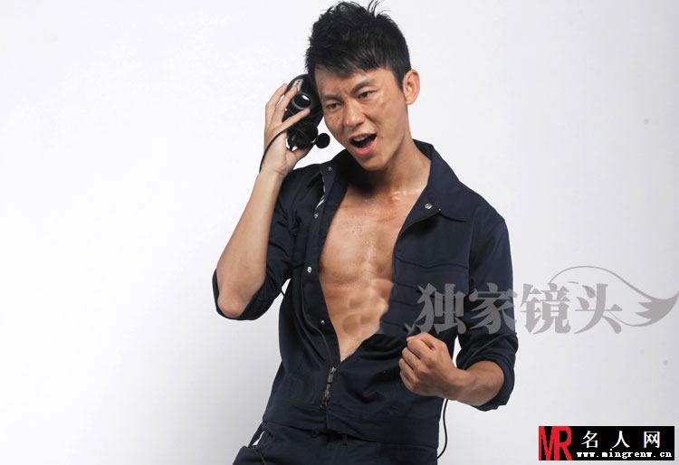 李晨《独家镜头》全套写真集 百变造型轻松驾驭(1)
