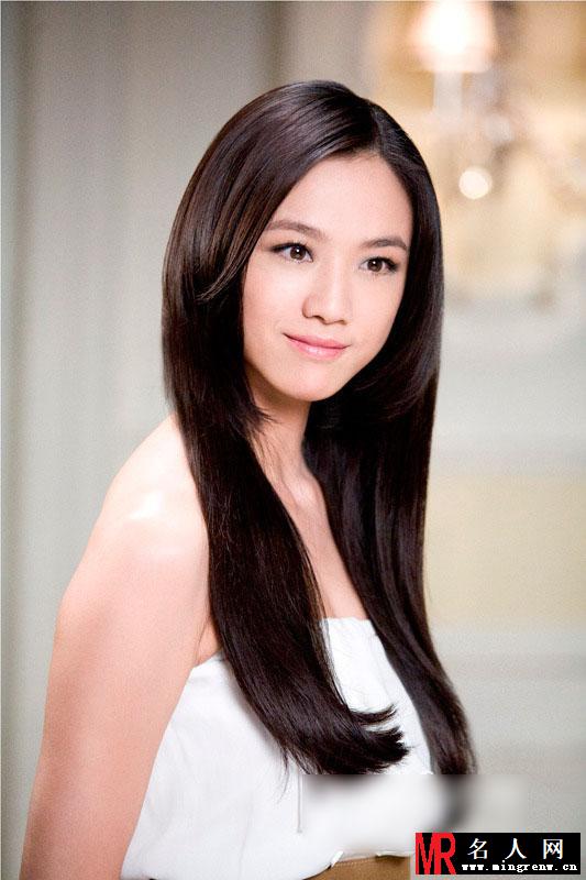 汤唯长发飘飘长裙性感写真(1)
