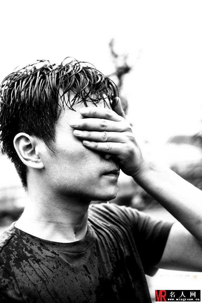 陈晓校园写真曝光 挥汗如雨洋溢青春年华(1)
