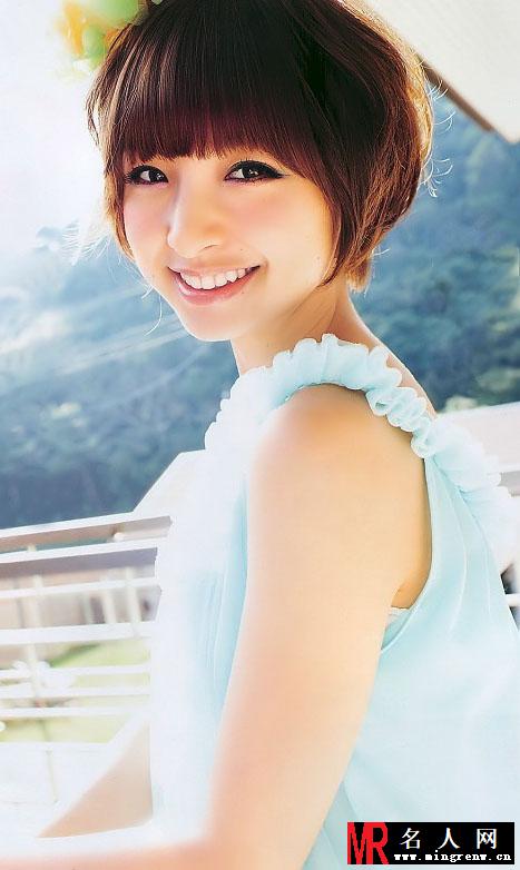 筱田麻里子夏日清凉写真 性感蛮腰惹疯狂(1)