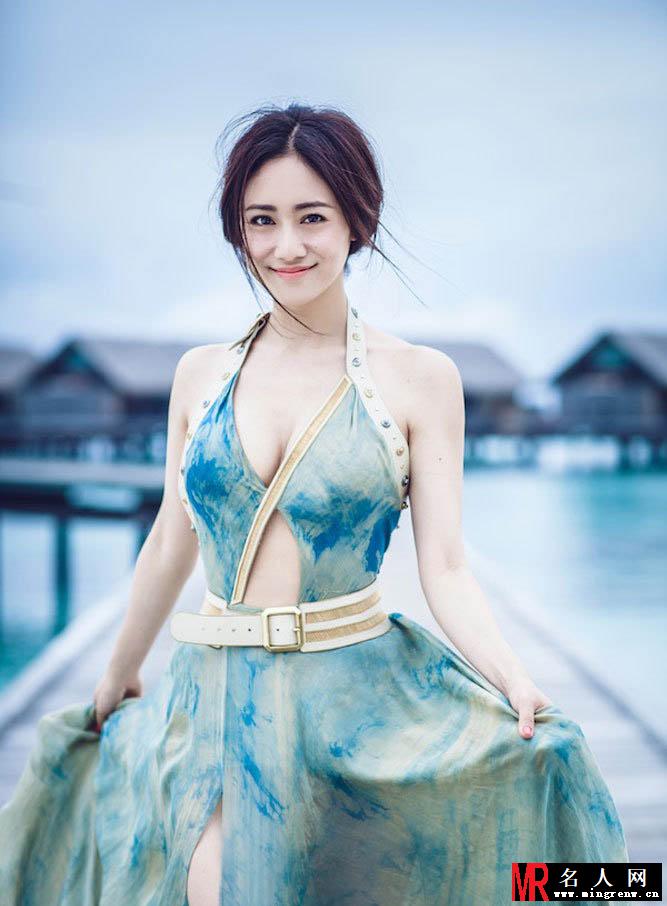 刘芸马尔代夫甜美写真 裸背出镜秀性感(1)