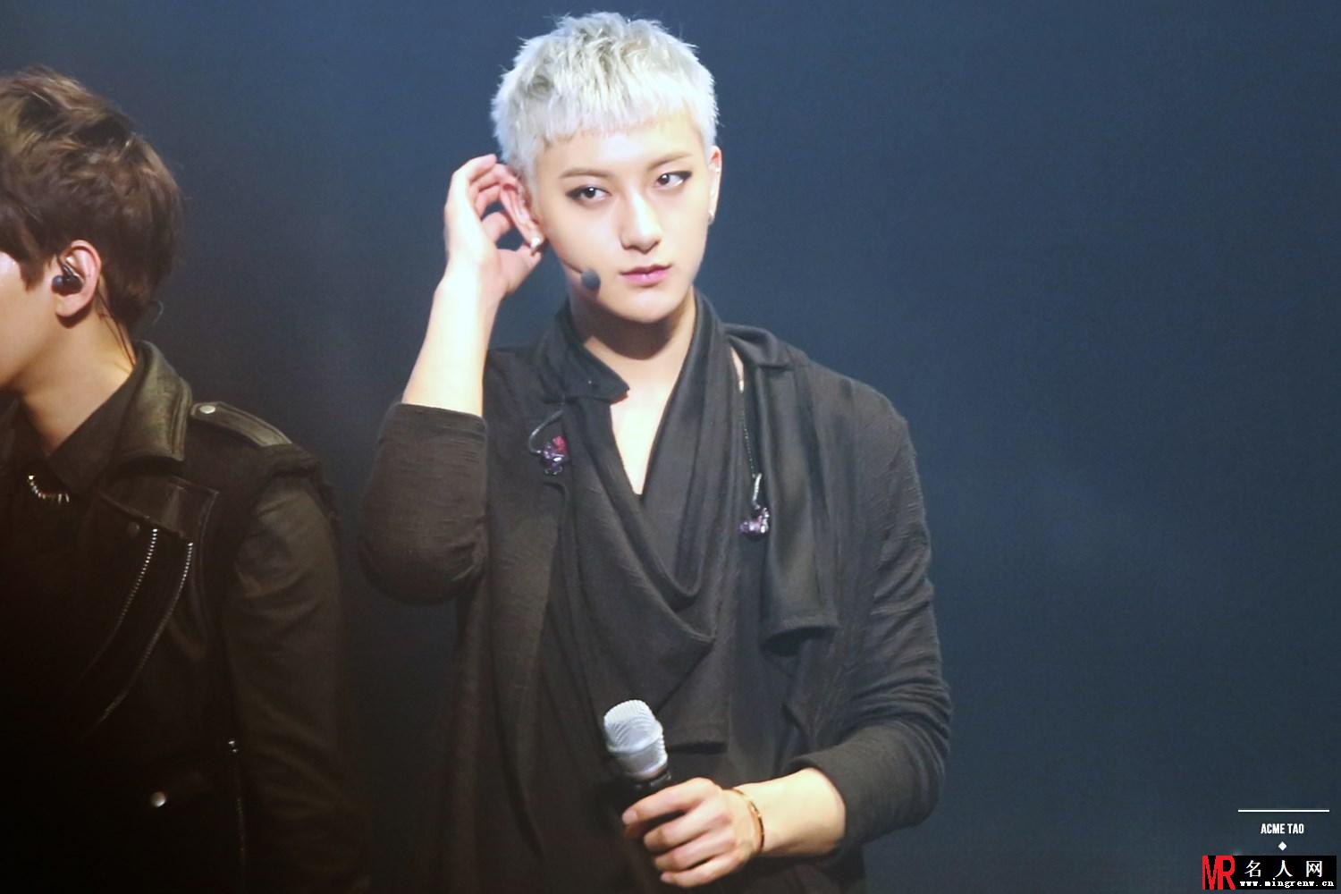 2014年4月EXO帅气亮相Mini ShowCase现场火爆黄子韬图片(1)