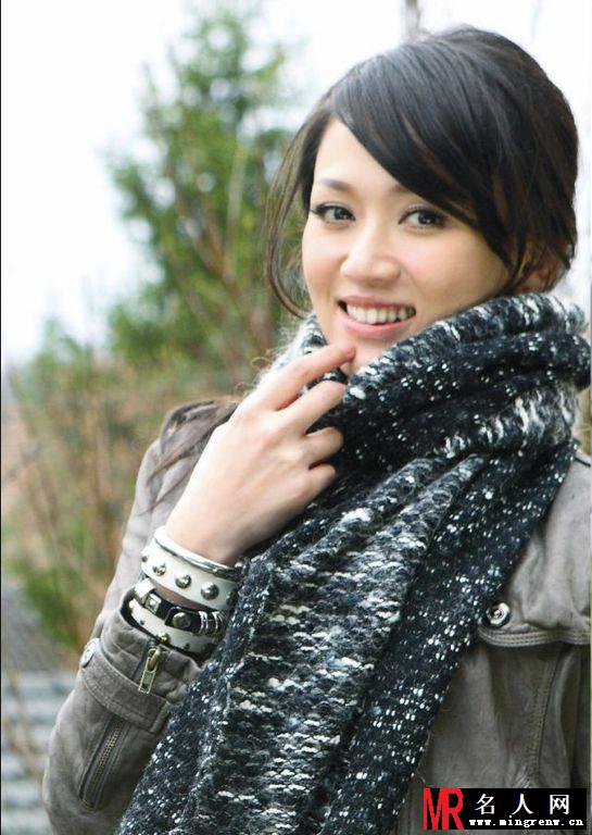 华鼎电视剧颁奖礼陈乔恩张嘉译同台颁奖获最佳都市类最佳女演员奖(1)