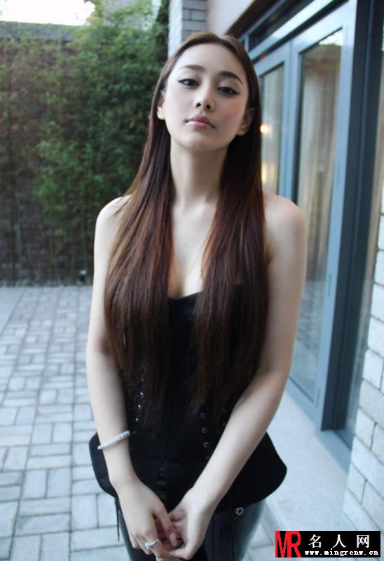 张馨予黑色诱惑宅男福利 性感妩媚尽显妖娆(1)
