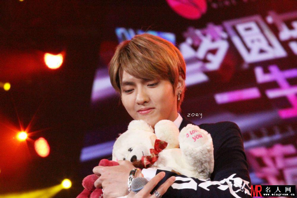 吴亦凡2013年帅气现身上海演唱会卖萌合集(1)