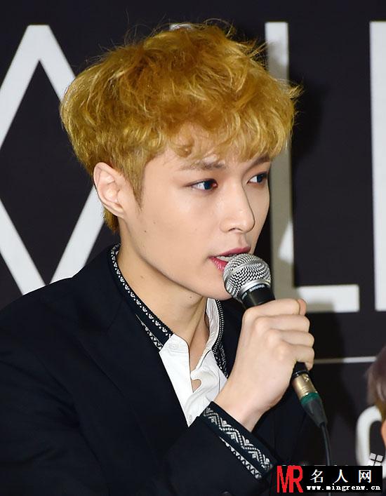 EXO张艺兴2015念月记者会现场高清帅气照合集(1)