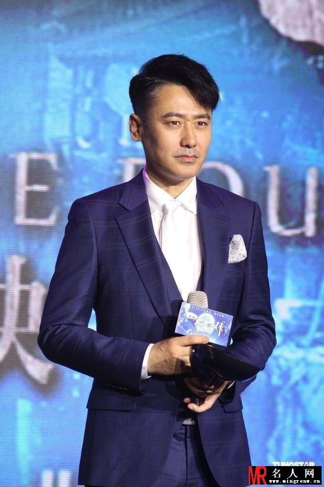 《四大名捕》发布会邓超搞怪刘亦菲学狗叫(1)