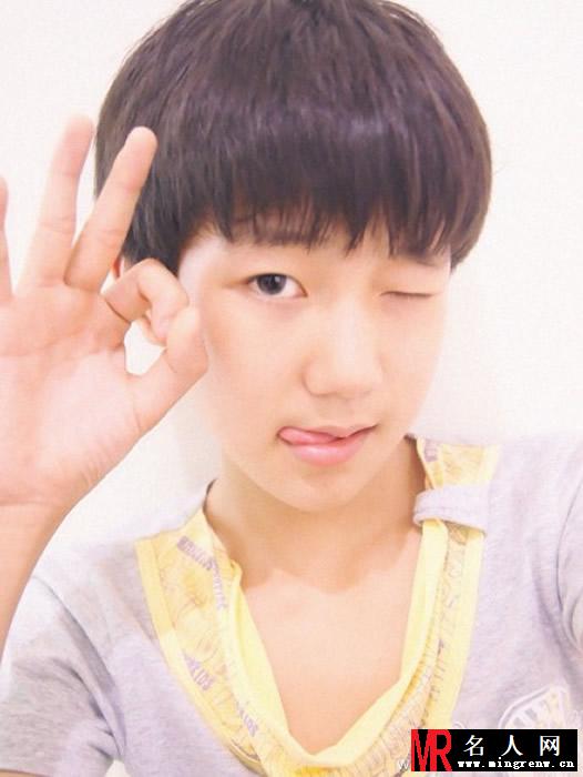 TFBOYS王源2013年下半年可爱卖萌生活照集(1)