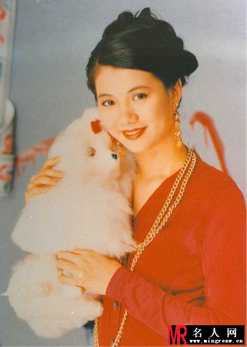 袁咏仪早期写真照 演绎清纯妩媚迷人风采(1)