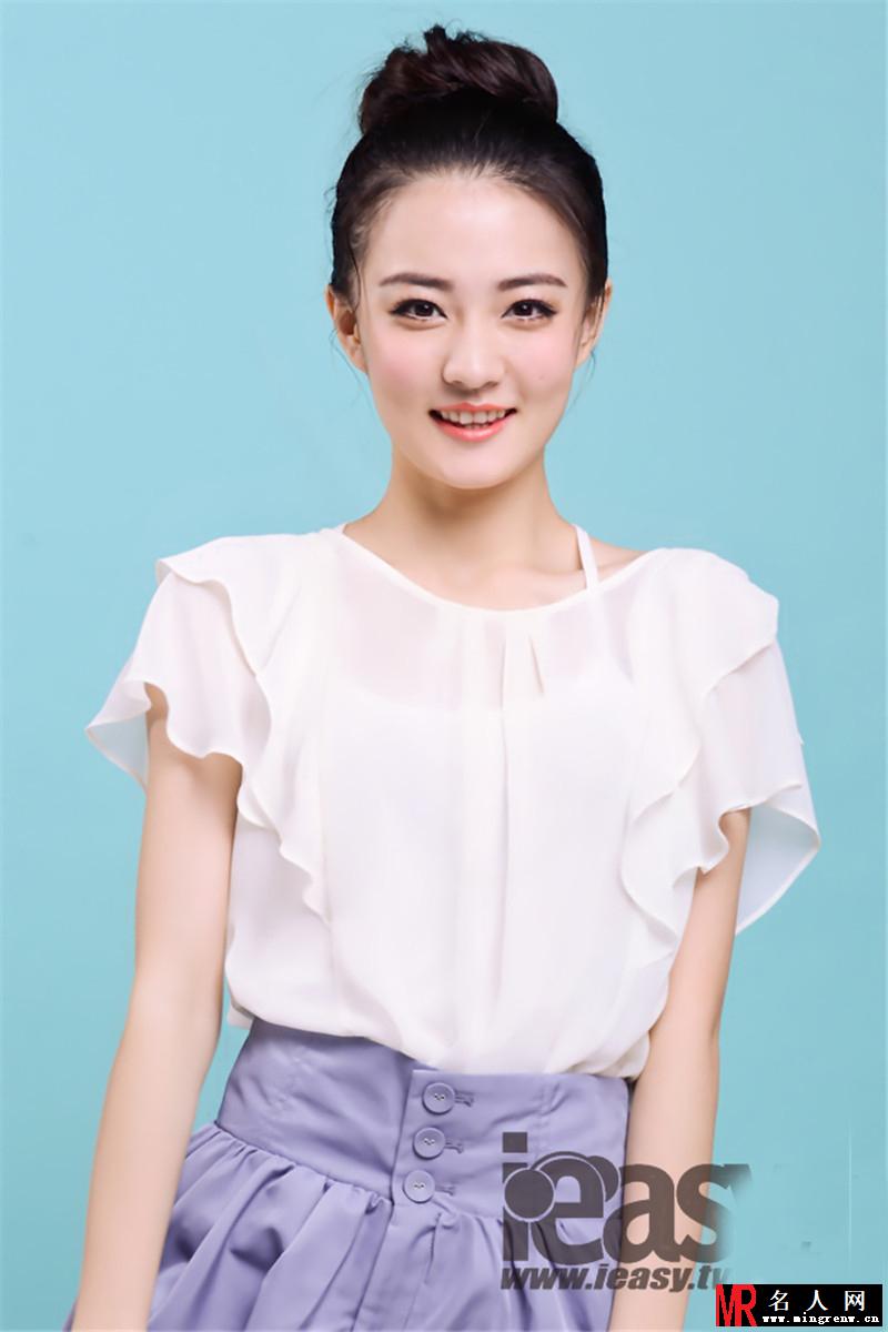 徐璐时尚写真曝光 休闲夏季装甜美可爱(1)