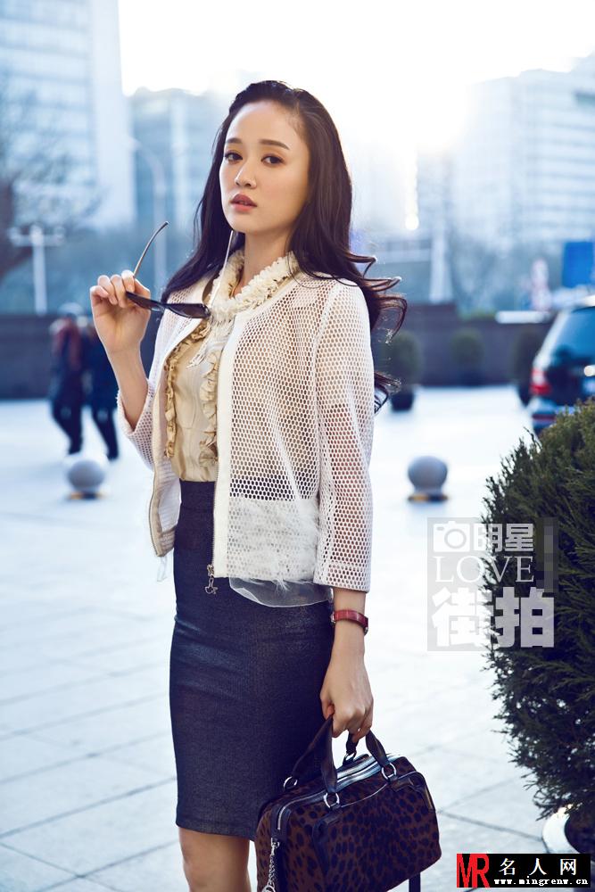 陈乔恩早春街拍写真 大秀美腿OL风(1)