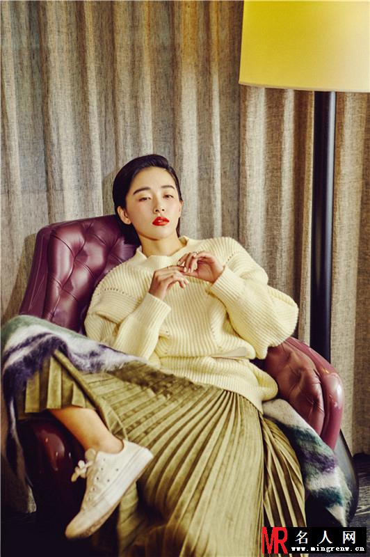 阚清子曝新写真 酷帅短发引领潮流(1)